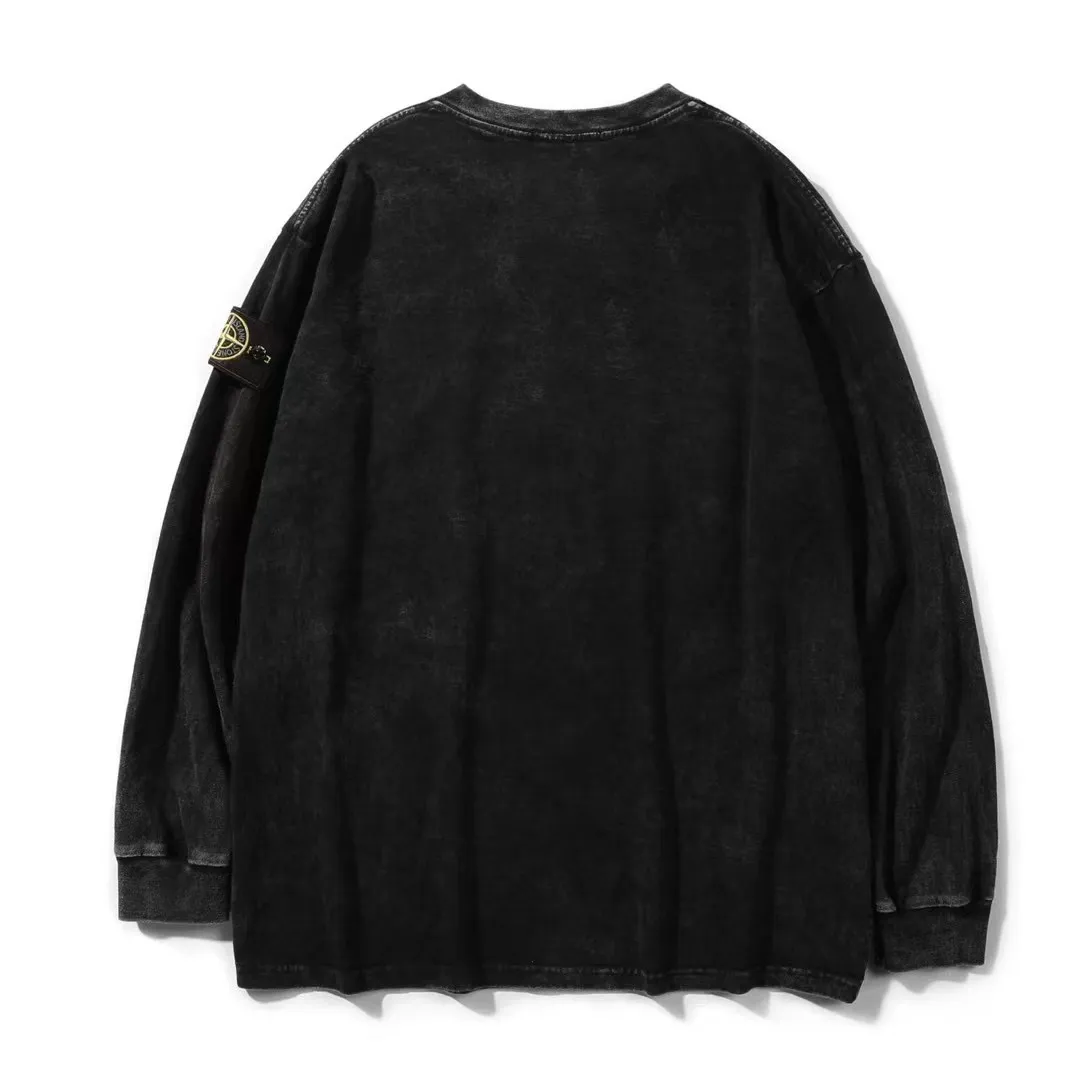 W902#P160💰 Stone Island 22ss Stone Island classic logo armband, heavy washed long sleeves, versatile couple style bottoming round neck sweatshirt! Simple armband design, customized 1*1 thread (fine texture), 300g double yarn fabric, very good quality, foreign trade craftsmanship, respect the original version! The cuff threads are all original bartacks! The time-consuming and material consumption distinguishes the ordinary version on the market! Tops worn by celebrities from all walks of life on INS, can be matched with couple styles! Color: washed black with purple label, green label Size: M-XXL